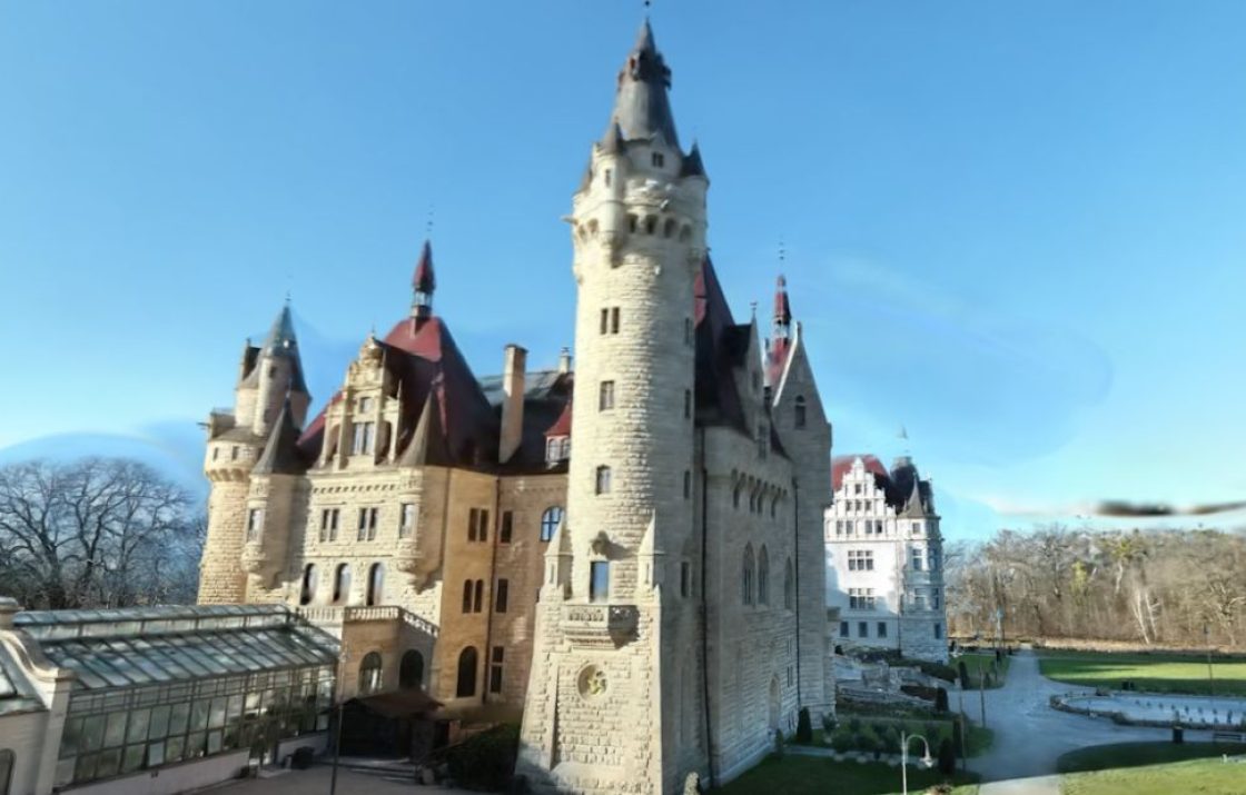 MOSHNA CASTLE